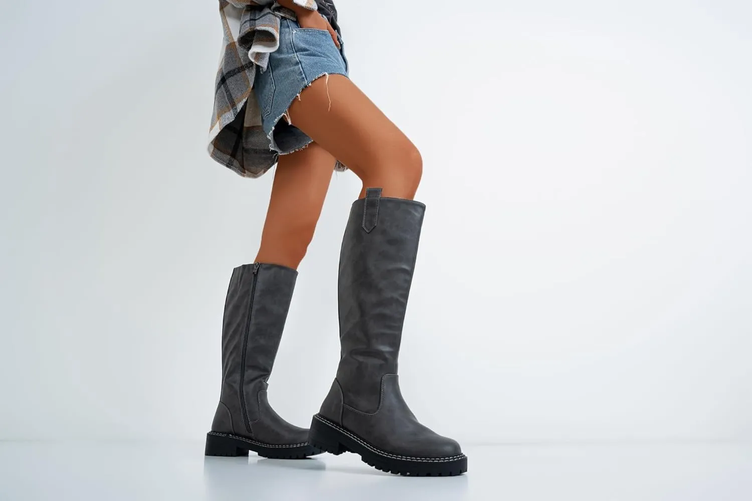 Vepose Womens 9658 Knee High Boots Low Heel, Platform Tall Boots with Side Zipper for Ladies